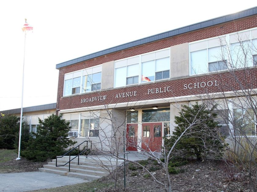 alt="Broadview Public School"